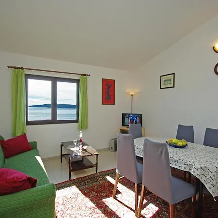 Apartment By The Sea Okrug Donji, Ciovo - 18300