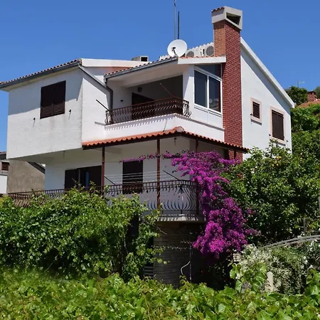 Apartment By The Sea Okrug Donji, Ciovo - 18300